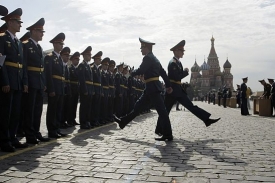 Ruští kadeti v Moskvě (ilustrační foto).